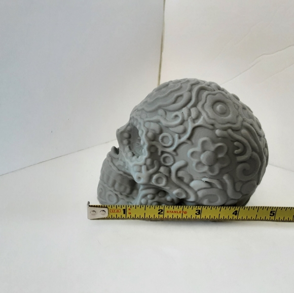 3d Grey Skull - Picture 5 of 6